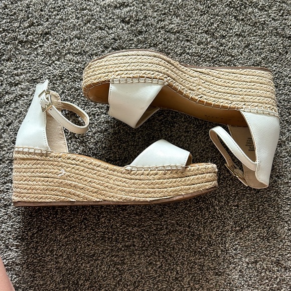 Sandals size 7 - Picture 4 of 7